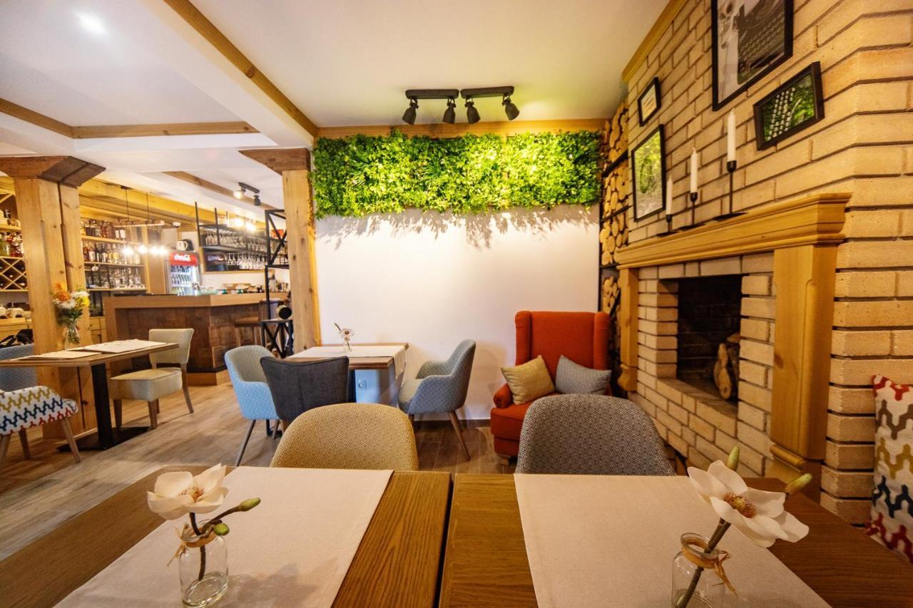 Seven Springs Hotel Banya  Exterior photo